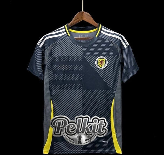 Newcastle Home 2005/06 Jersey