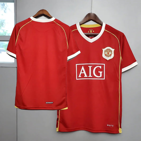 Retro Manchester United Home Football 06/07